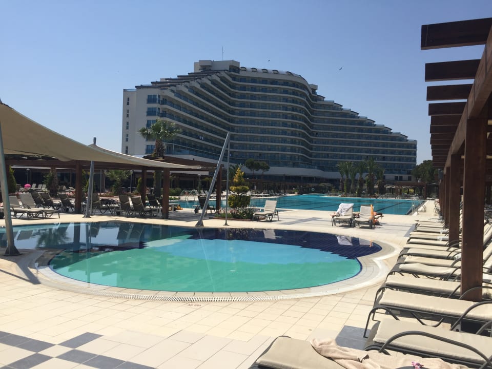 Pool Venosa Beach Resort & Spa