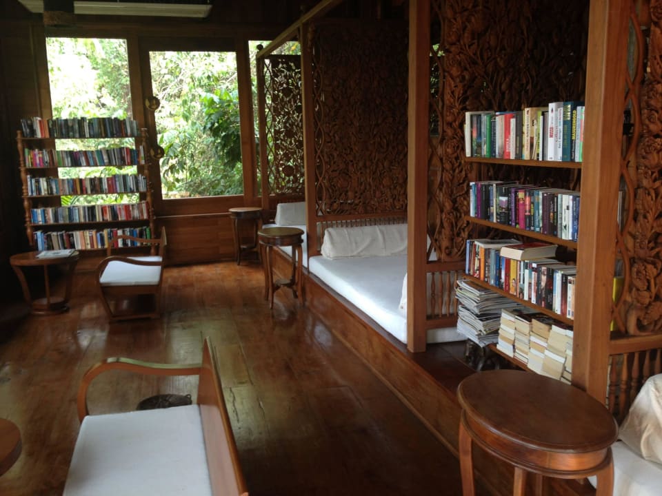 Biblioteka Santhiya Koh Phangan Resort & Spa