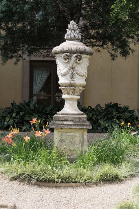 Bereich neben dem Haupteingang Hotel Palazzo Montecasino