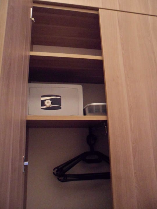 Schrank im Flur Hotel Denisa