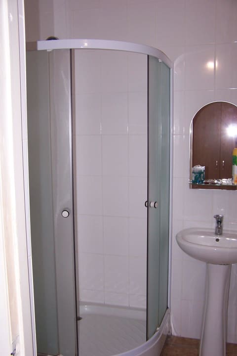 Bad mit Duschkabine Hotel Galian