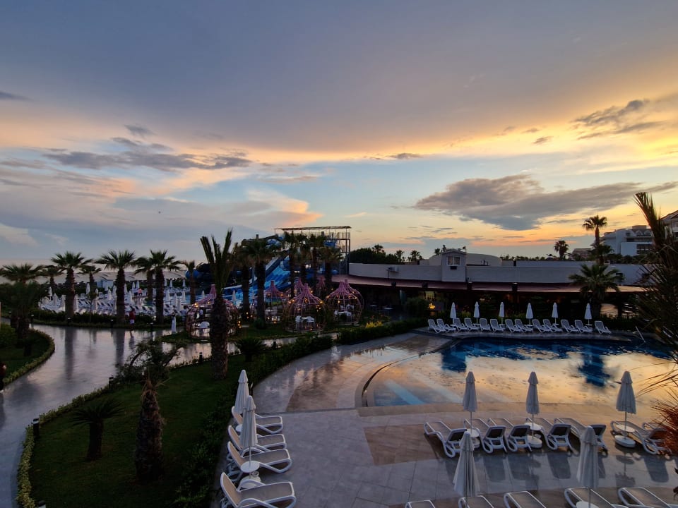 Pool Kirman Belazur Resort & Spa