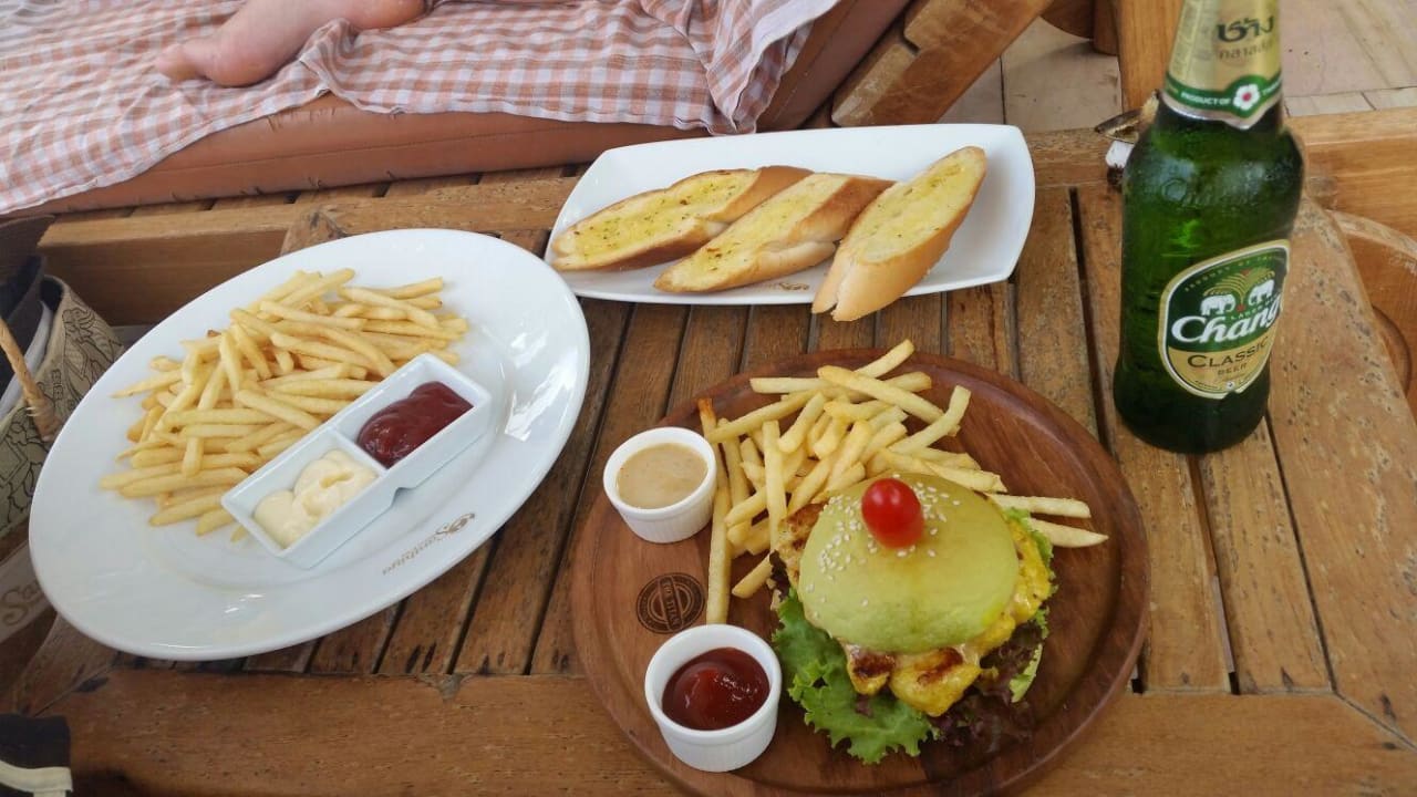 The Green Burger - sehr zu empfehlen! Santhiya Koh Phangan Resort & Spa