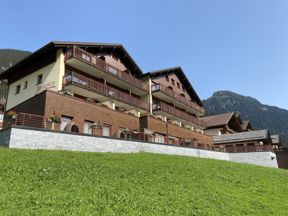 Außenansicht BergSpa & Hotel Zamangspitze
