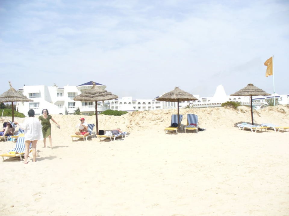 Widok od strony morza Royal Tulip Taj Sultan