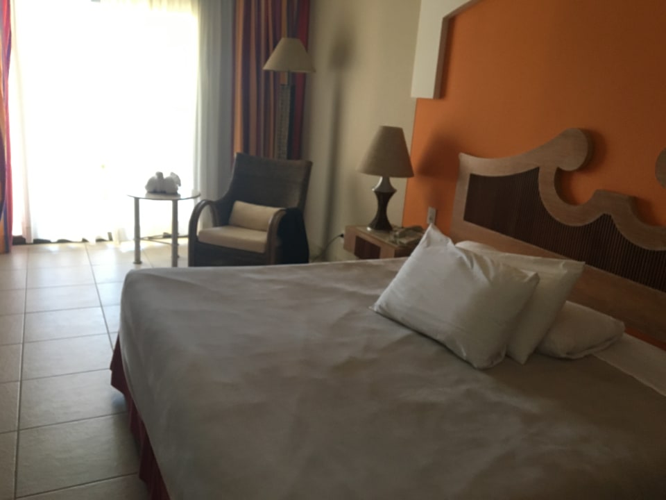 Zimmer Iberostar Waves Bahia