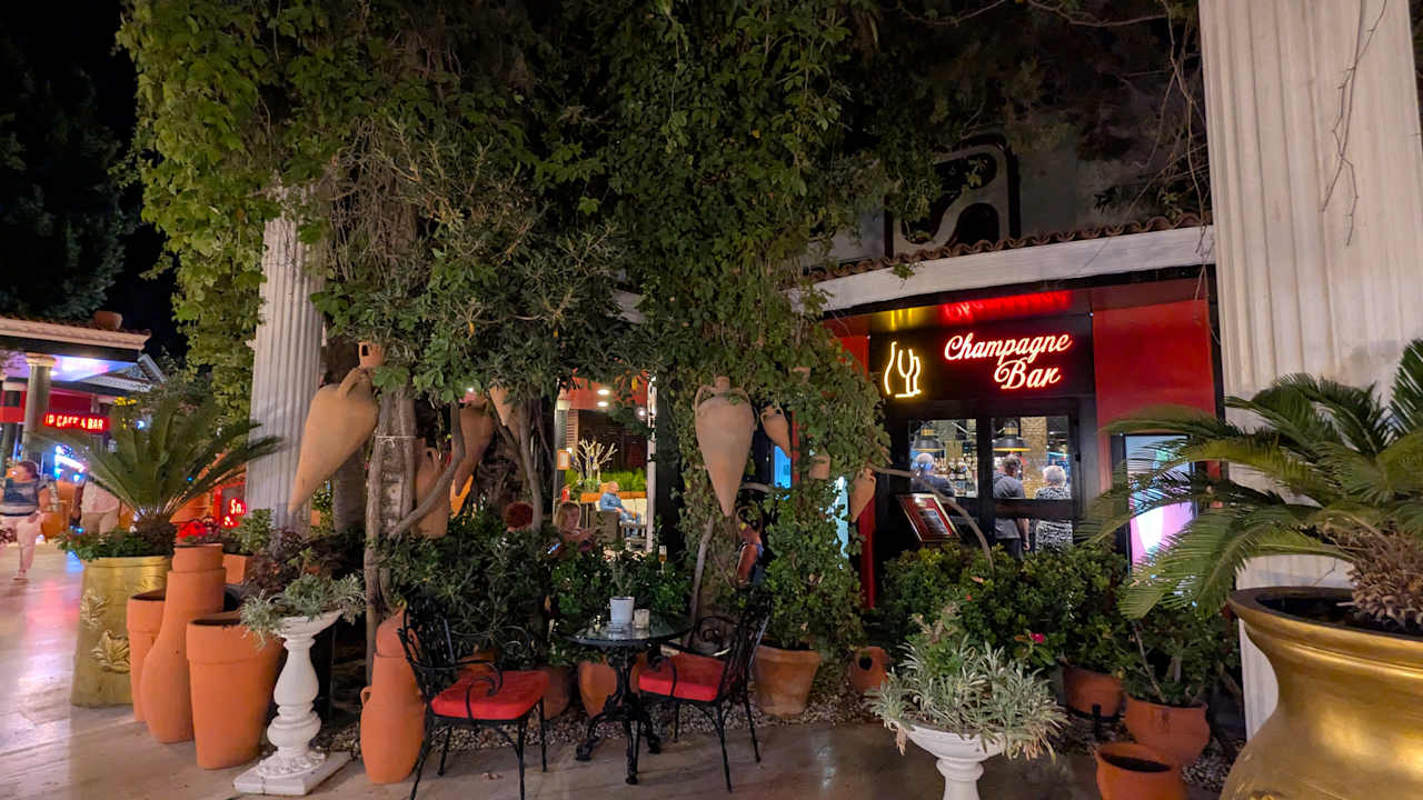 Außenansicht Hotel Club Sera