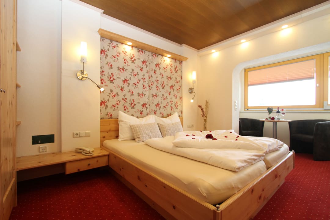 Neu ausgestattetes Doppelzimmer mit Panoramafenstern Hotel Metzgerwirt