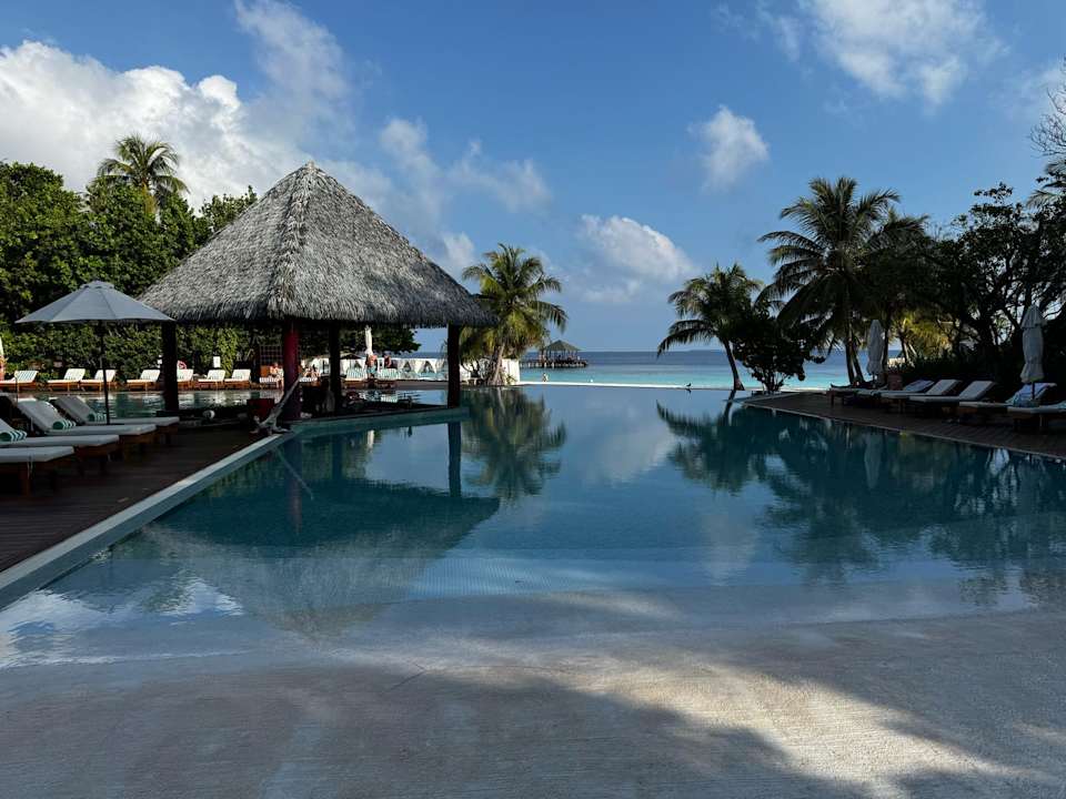 Pool Adaaran Select Meedhupparu Island Resort - Premium All Inclusive