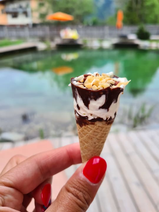 Pool Verwöhnhotel Kristall