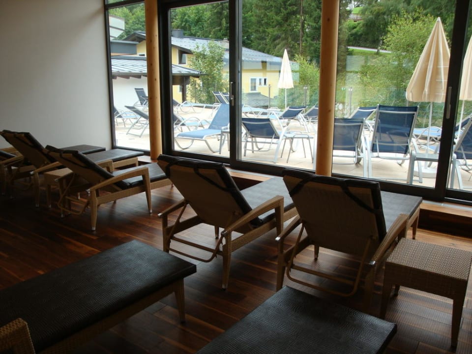 Ruhebereich mit Liegen/draußen Sonnenterrasse Das Neuhaus