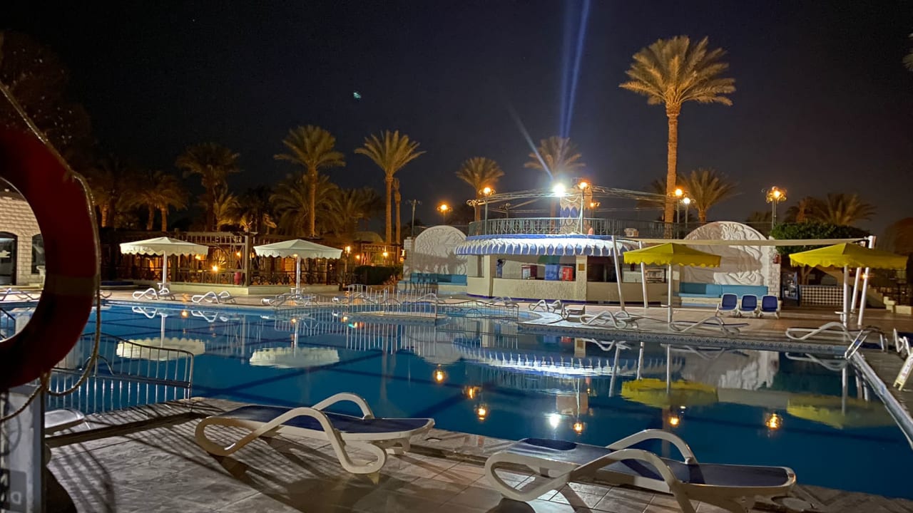 Pool Aladdin Beach Resort