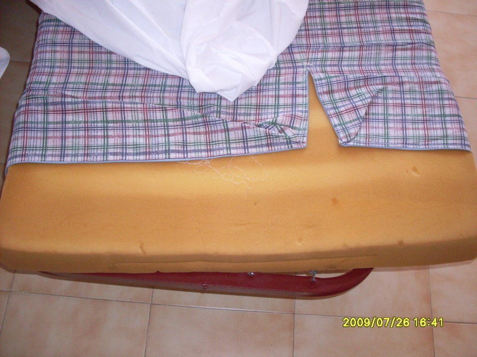 Bett FLOR los Almendros Apartamentos