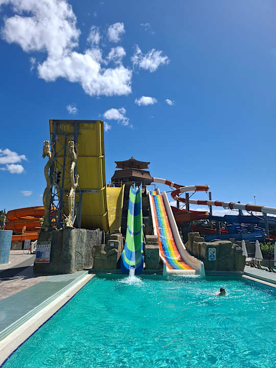 Pool Royal Taj Mahal Hotel