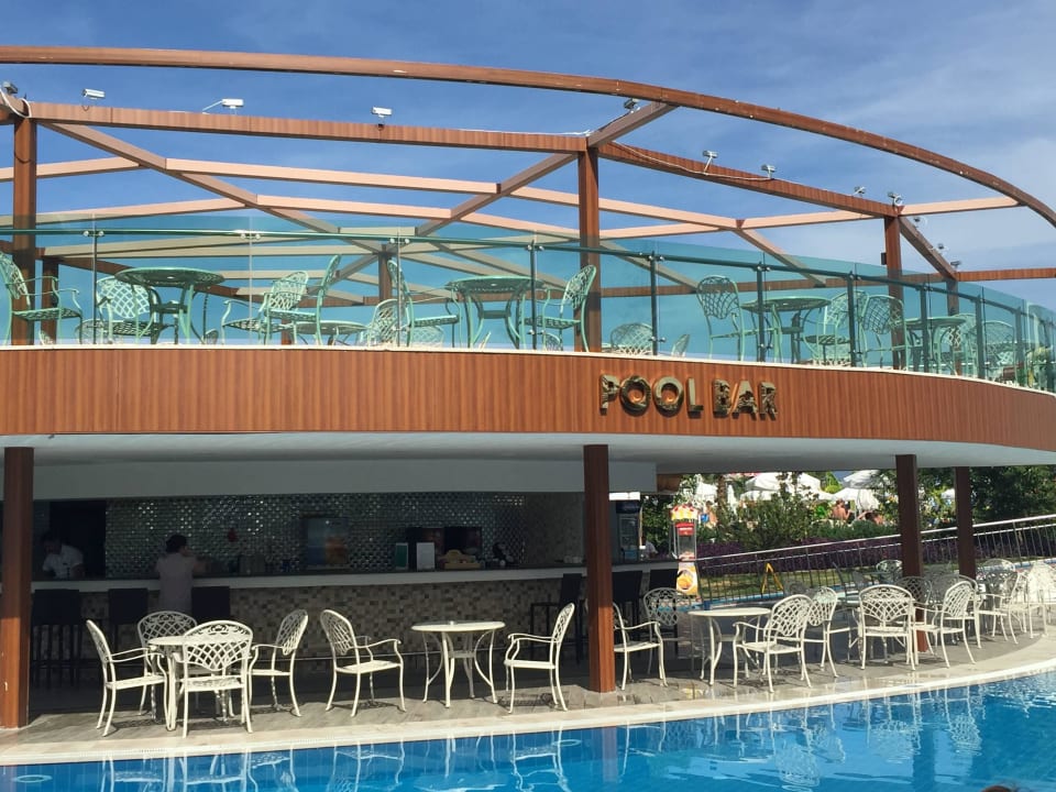 Бассейн  Dream World Aqua Hotel