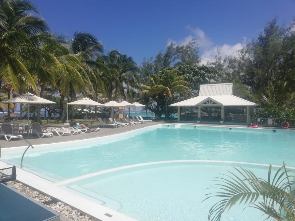 Pool Le Peninsula Bay Beach Resort & Spa