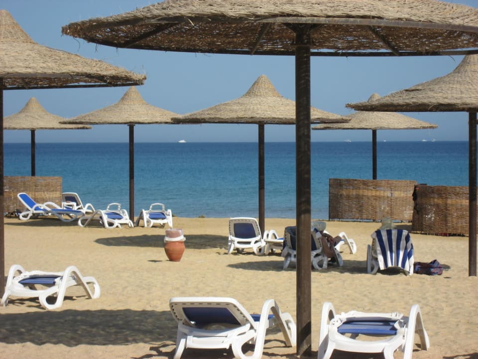 Der Hotel-Strand Old Palace Resort Sahl Hasheesh