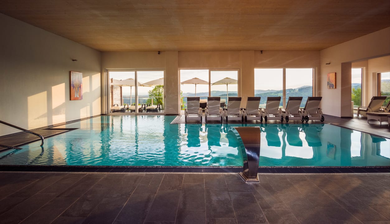 Pool Thula Wellnesshotel Bayerischer Wald