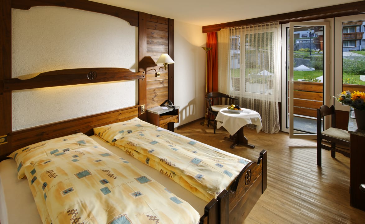 Zimmer Saaserhof Apartments