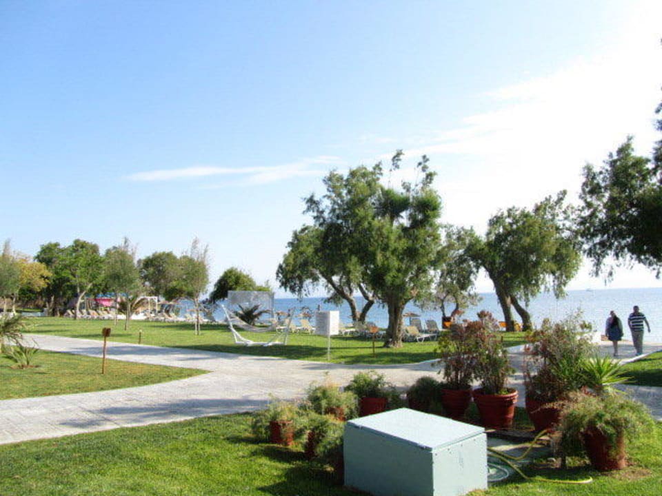 Schöner Garten TUI BLUE Oceanis Beach and Spa Resort