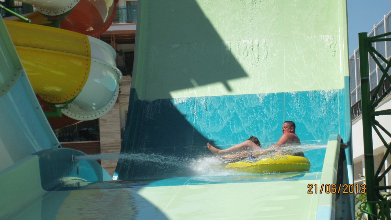 Die spektakulärste Rutsche Crystal Waterworld