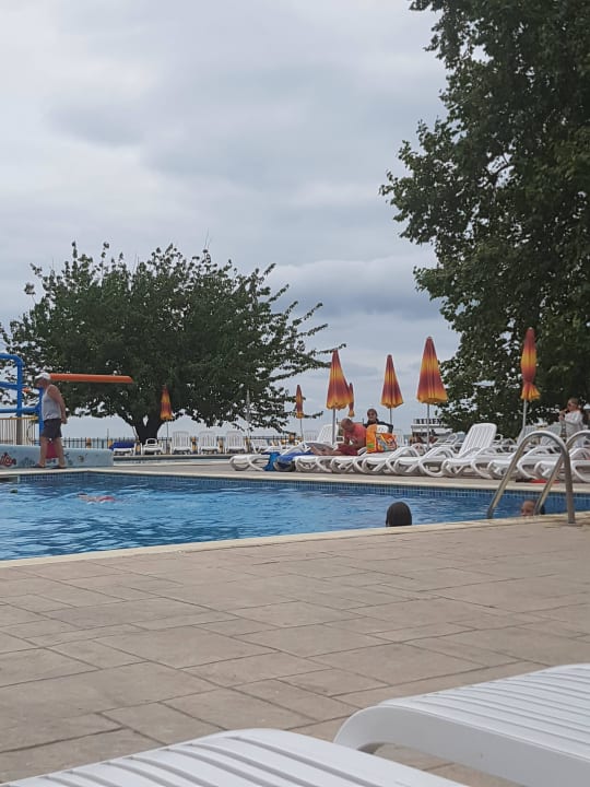 Pool bei Wolkenwetter Kaliakra Beach