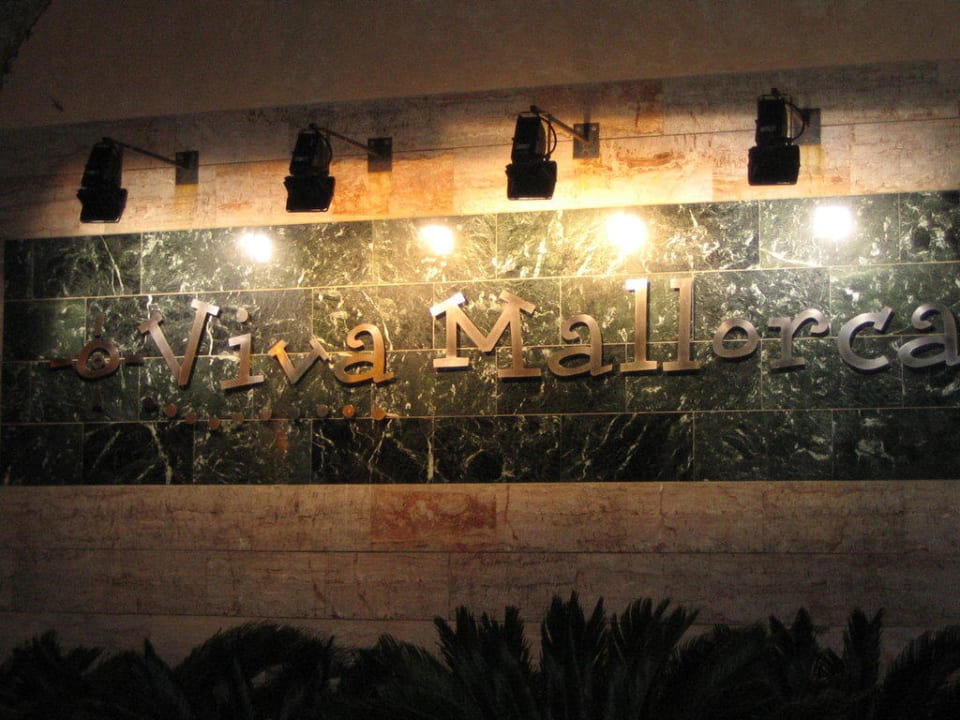 Schild des Hotels Zafiro Mallorca