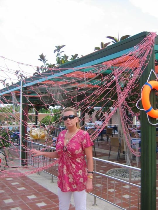 У рыбного ресторана Limak Limra Hotel & Resort