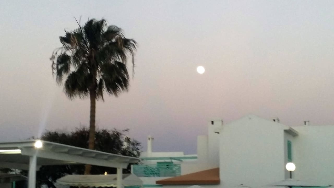 Vollmond über der Anlage Smy Tahona Fuerteventura