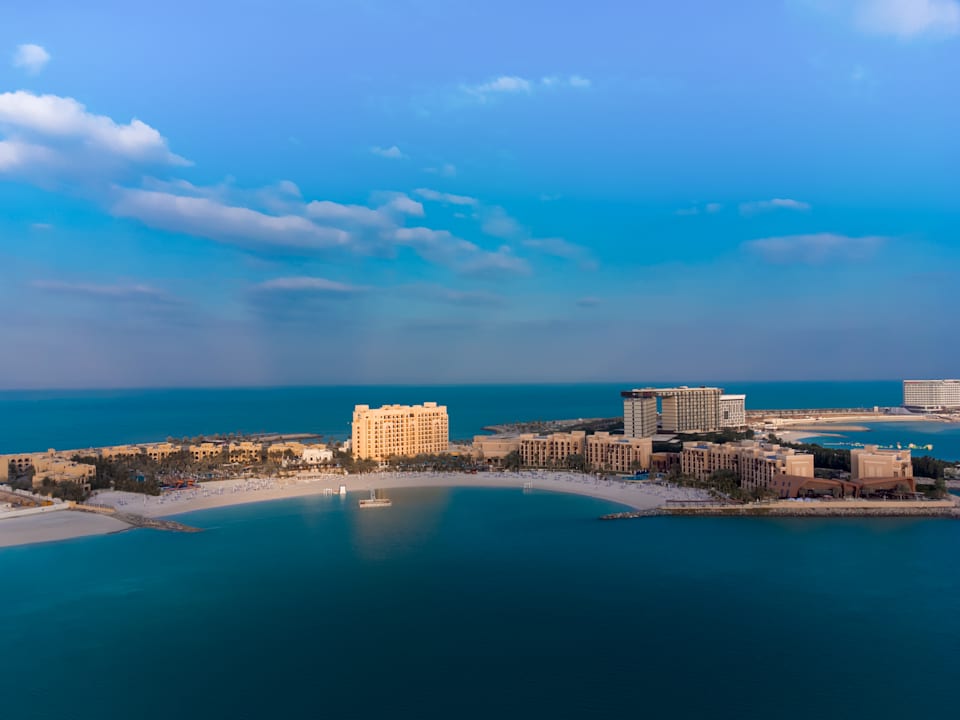 Außenansicht DoubleTree by Hilton Resort & Spa Marjan Island