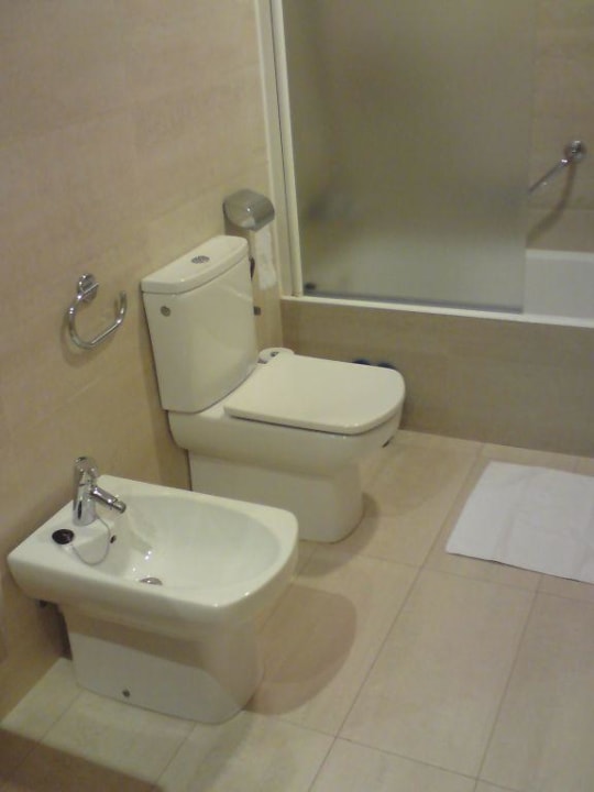 Badezimmerbereich Maris PortBlue Club Pollentia Resort & Spa