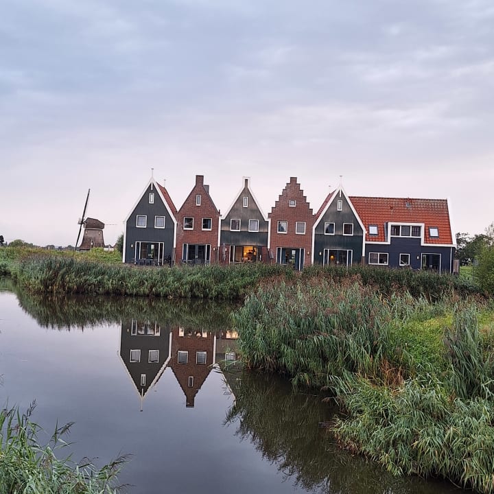 Außenansicht Roompot Marinapark Volendam