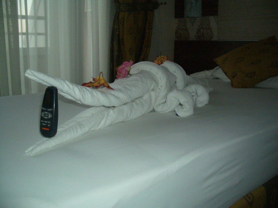 Ungeheuer im Bett ;) Hotel Royal Garden Beach
