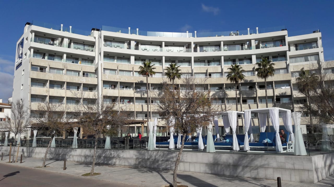 Außenansicht Aparthotel Fontanellas Playa