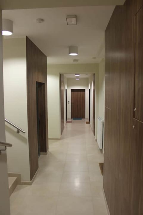 Hol kamienicy DreamApartments24