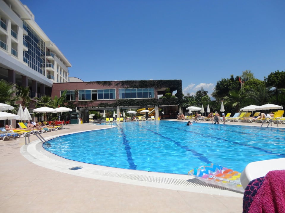Basen Telatiye Resort