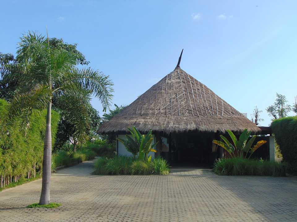 Lobby Amber Lombok Beach Resort