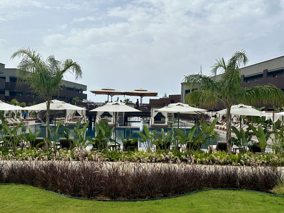 Pool Jacaranda Luxury Resort