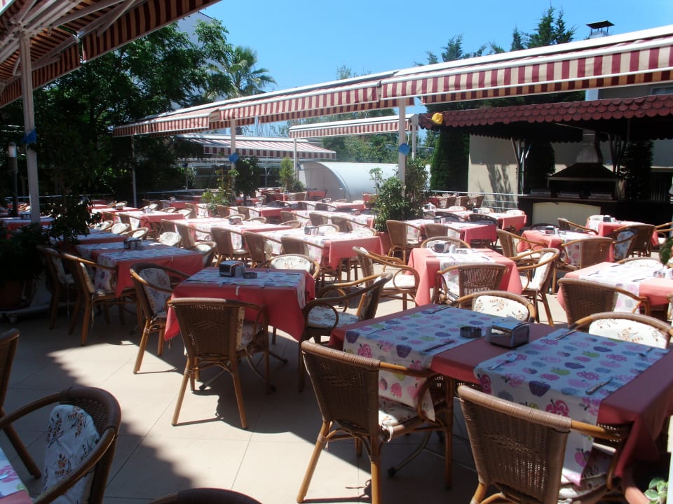 Außenterrasse  Hotel Orfeus Park