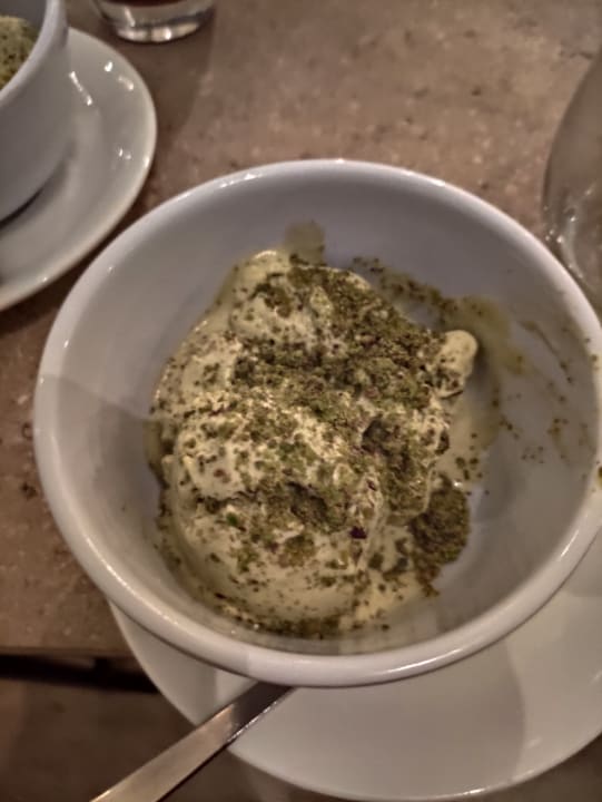 Gastro Serry Beach Resort