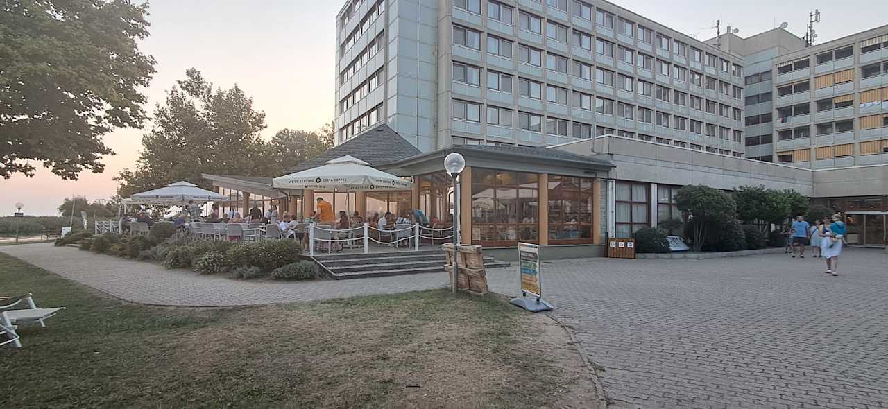 Außenansicht Club Tihany Hotel