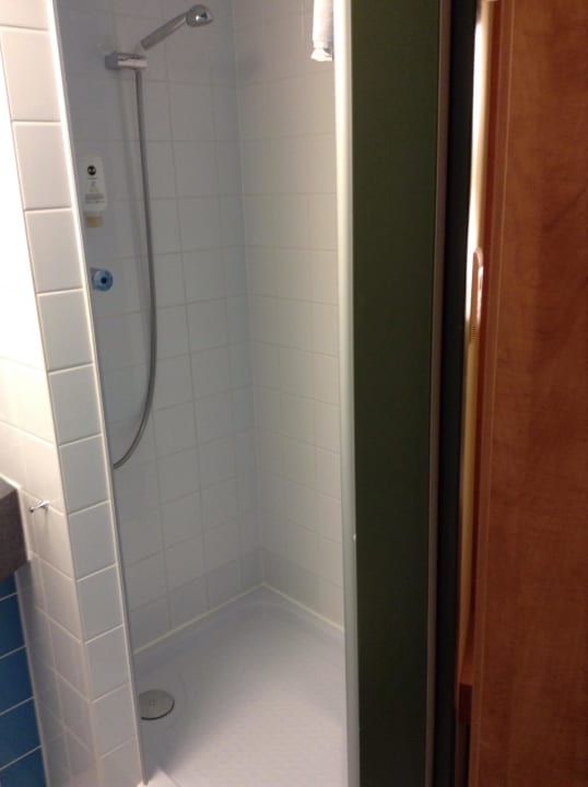 Dusche B&B Hotel Augsburg-Süd