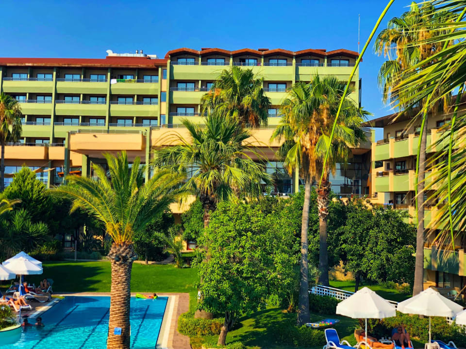 Gartenanlage Hotel Grand Side