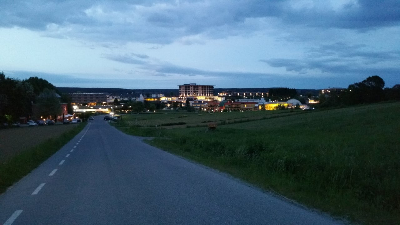 Thermenansicht am Abend Allegria Resort Stegersbach