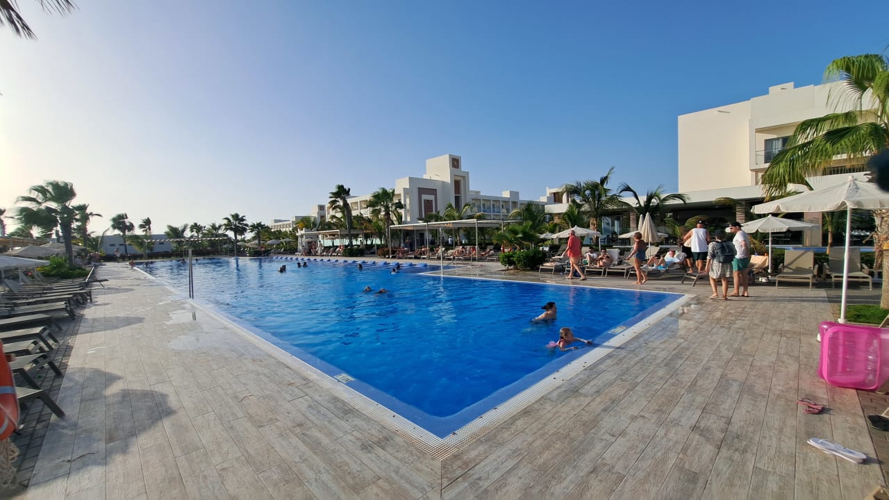 Pool Hotel Riu Palace Santa Maria