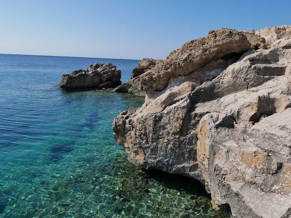 Strand Hotel Kakkos Bay