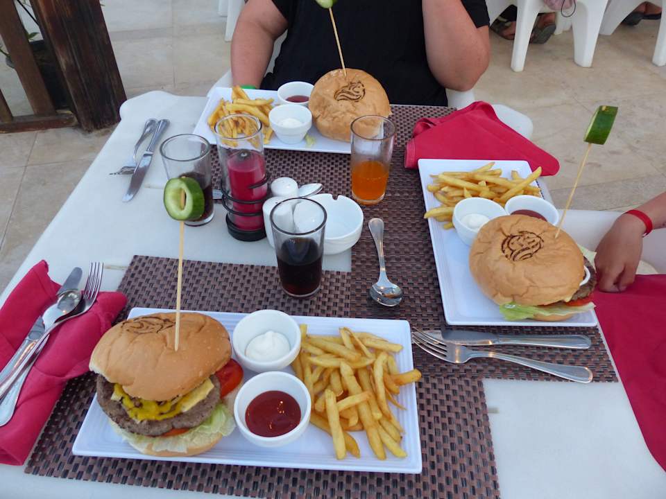 Gastro Three Corners Happy Life Beach Resort