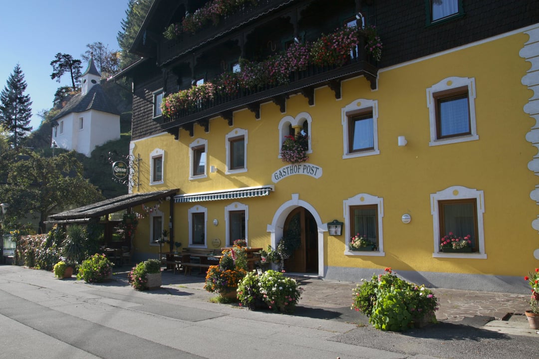Haus im Sommer Gasthof Post