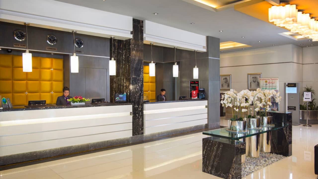 Lobby TIME Grand Plaza Hotel