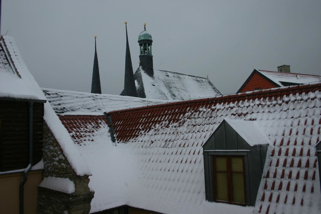 Ausblick aus Zimmer 342 auf den Rathausturm A-ROSA Gothisches Haus Wernigerode